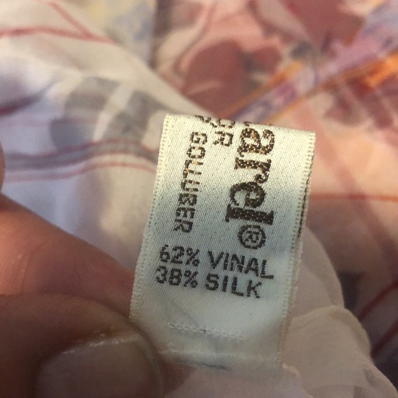 Used scarf size one size - Picture 4 of 8